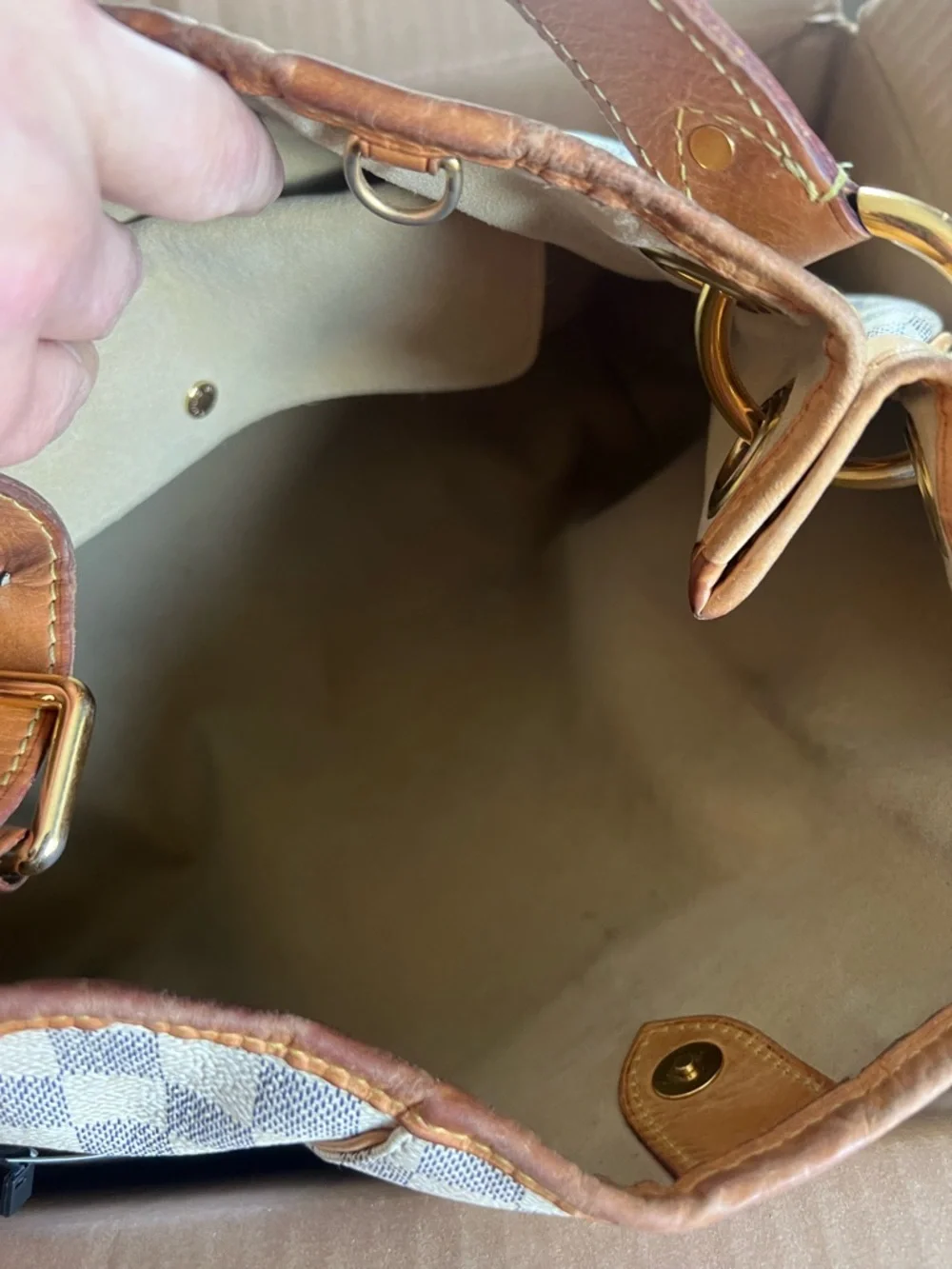 Louis Vuitton Damier Azur GM Hobo Bag in Beige and Tan - Picture 12 of 13